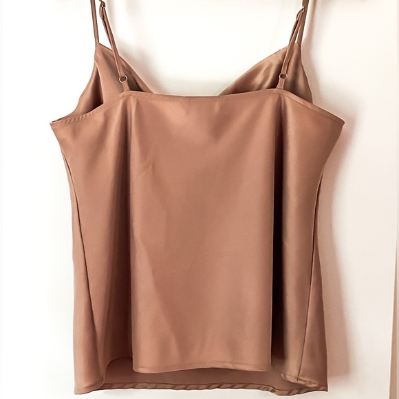 Silky Banana Republic Draped Camisole, Beige Small - Picture 4 of 7